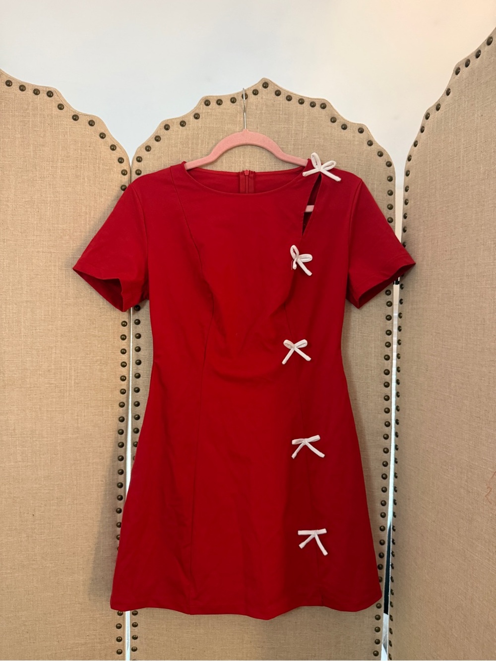 Amazon Red Short-Sleeve Mini Dress with White Bow Accents